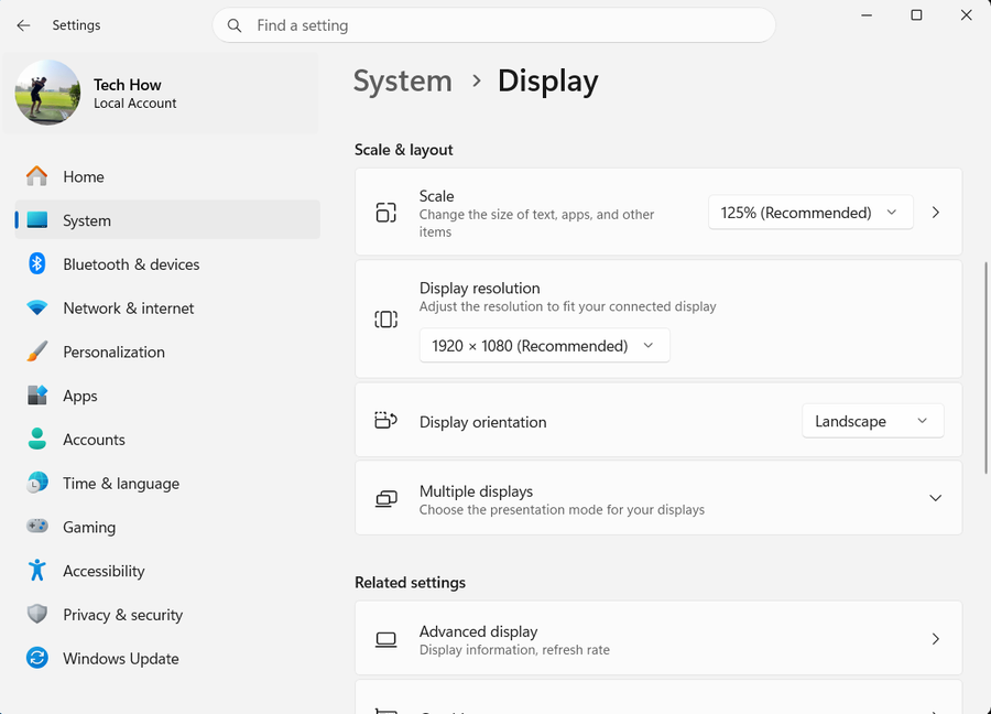 The collapsed Multiple displays section in Windows 11 Display settings