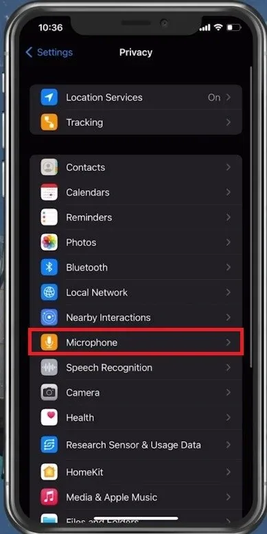 Privacy Settings > Microphone > Apex Legends