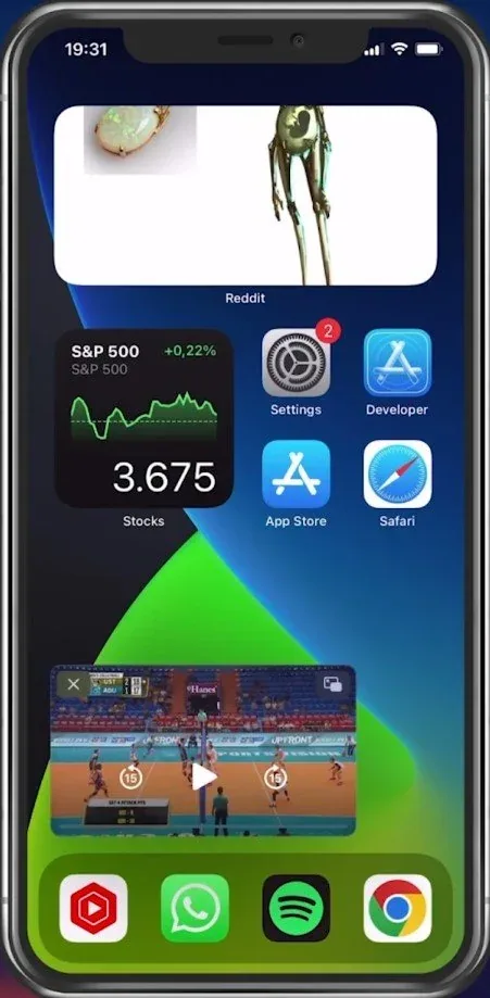Watch YouTube videos while using other apps on your iPhone