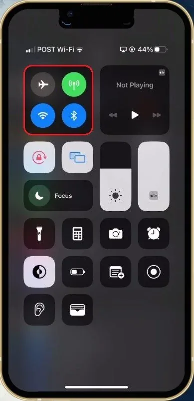 Switch Connection from WiFi to Cellular