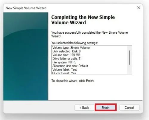 Completing the New Simple Volume Wizard